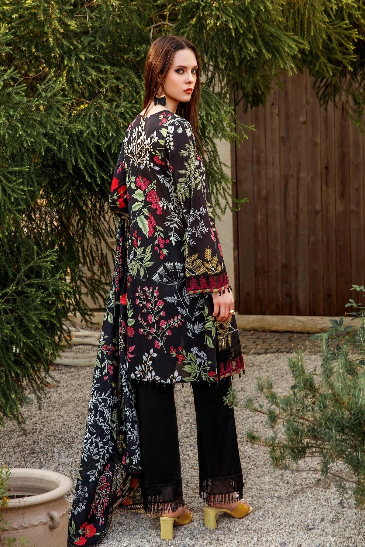 M Basics By Maria B Embroidered Lawn Suits Unstitched 2 Piece MB-US23 109-B
