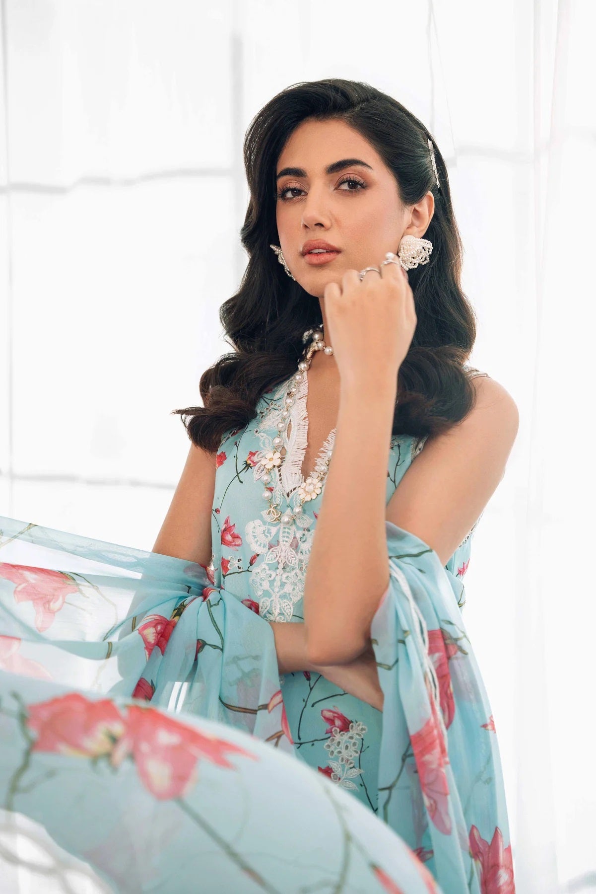 Sable Vogue Embroidered Lawn Suits Unstitched 3 Piece - SAL-01-23-V1