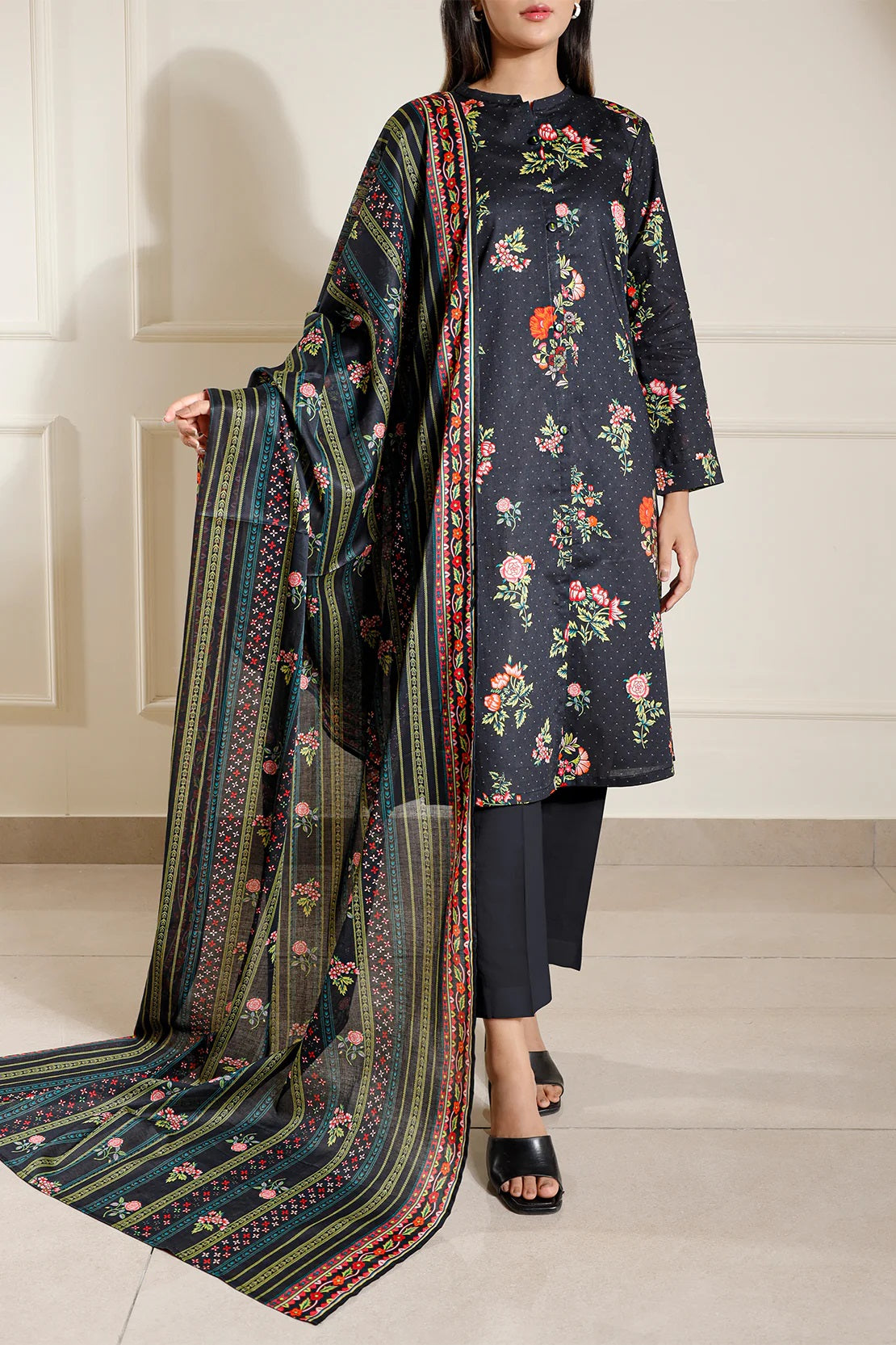 Saya Digital Printed Lawn 2 piece Unstitched Dress - U06-25065-10A