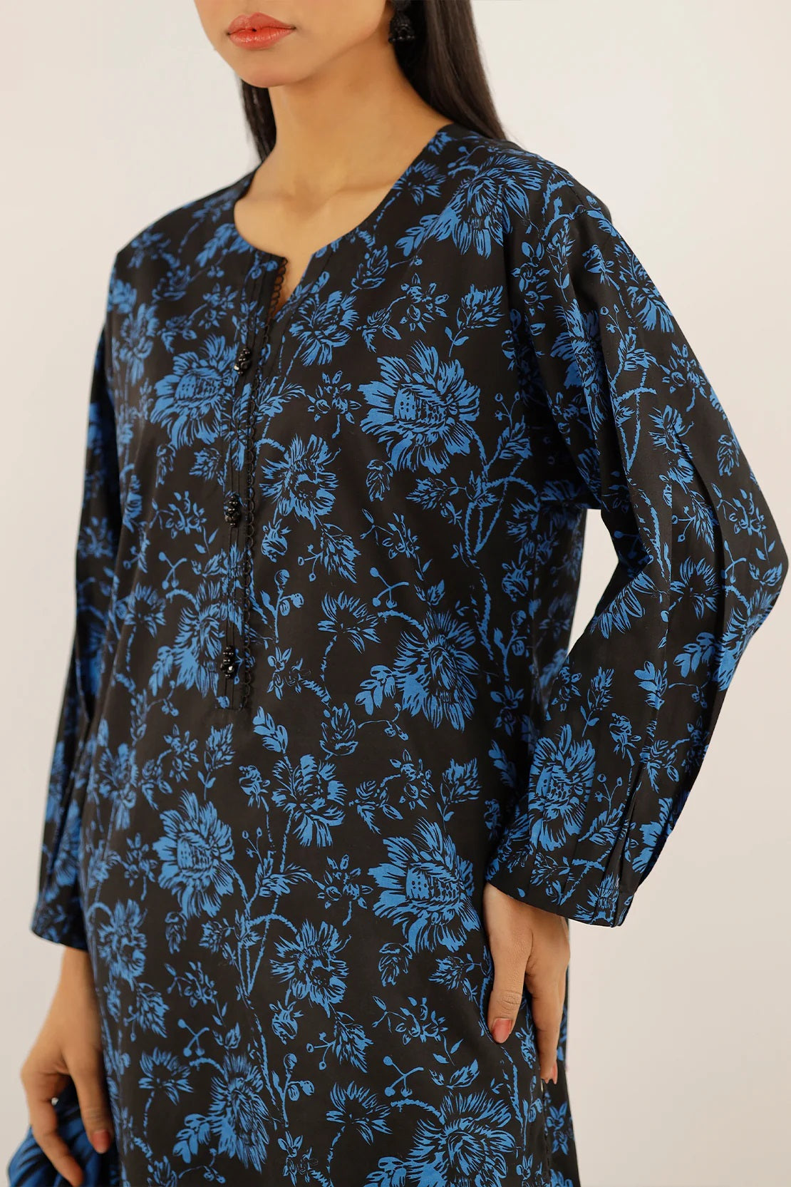 Saya Digital Printed Lawn 3 piece Unstitched Dress - U01-25033-02B