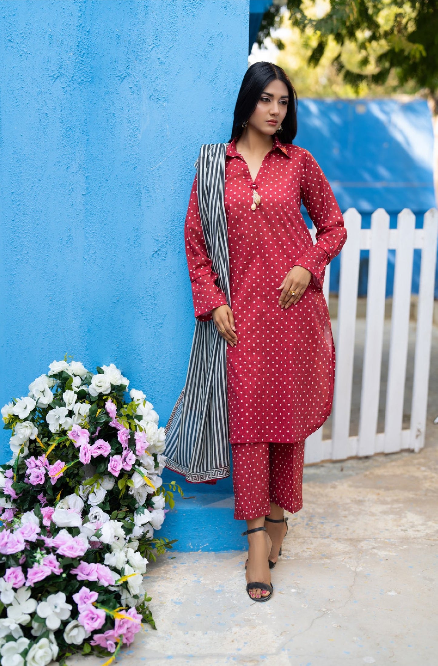 Salina by Regalia Textile Printed Lawn 3 Piece Unstitched Dress - RSPL-02 Summer Collection