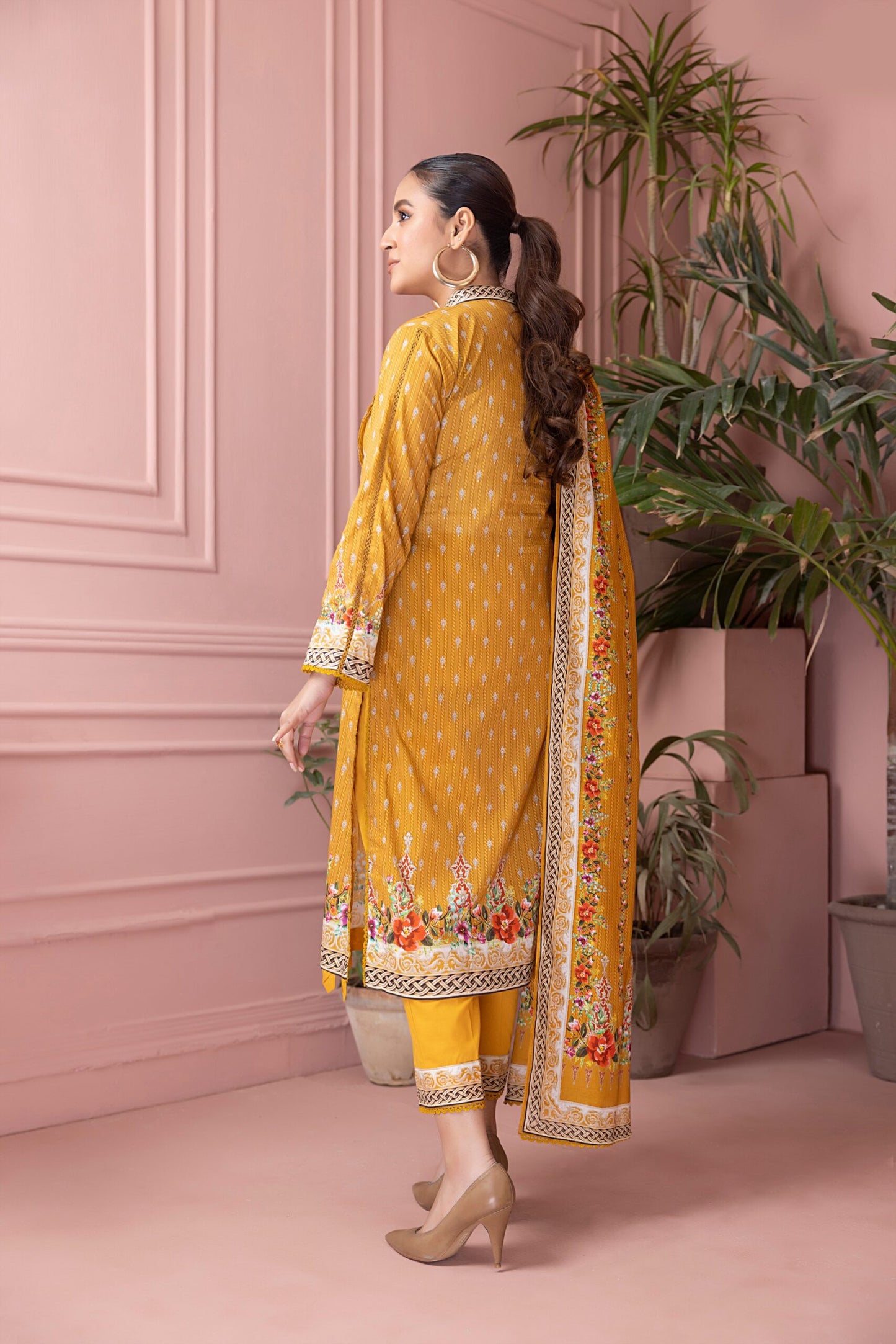 Salina By Regalia Textiles Printed Lawn Suits Unstitched 3 Piece SPL1123-03