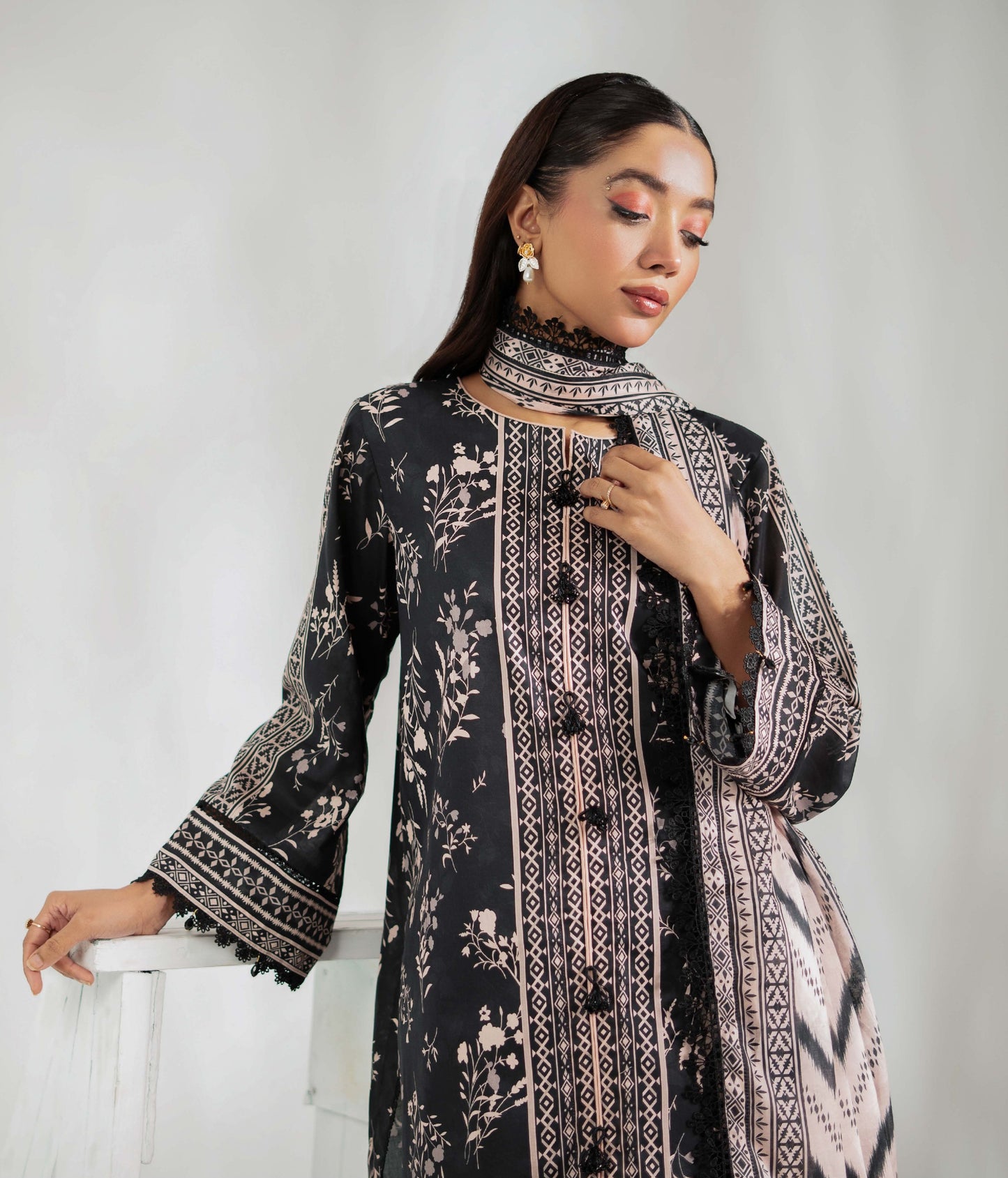 Colors by AlZohaib Textile Digital Printed 3 Piece Lawn Unstitched Dress - D04 Summer Collection