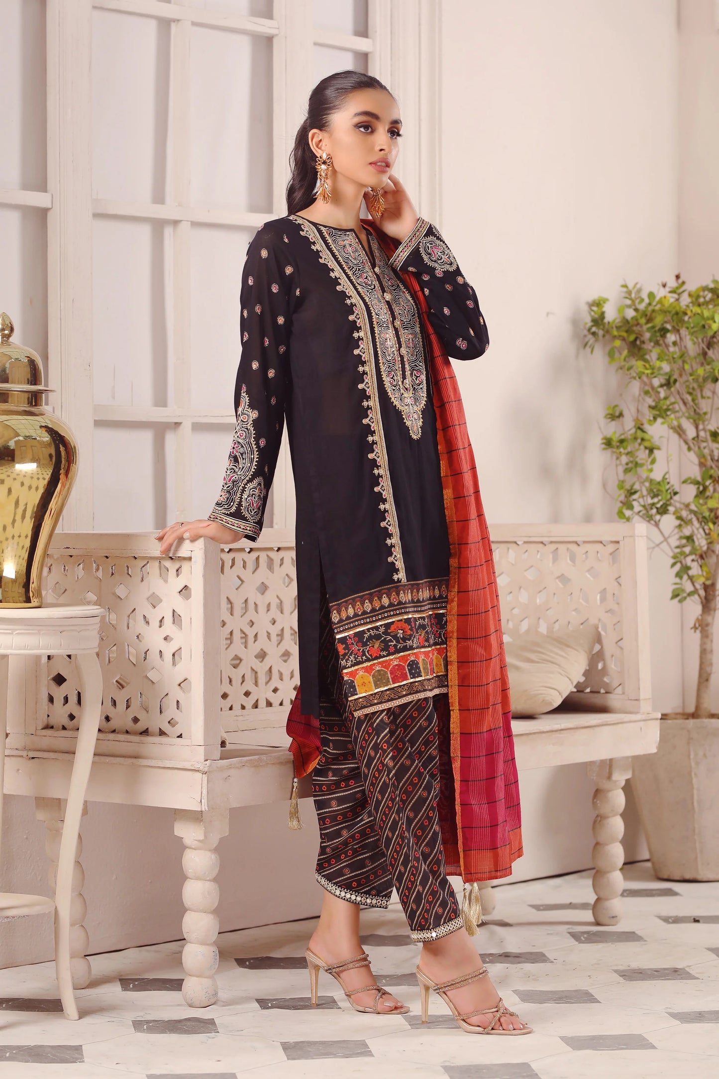 LSM Embroidered Lawn Suits Unstitched 3 Piece LSM SG-5023 - Summer Collection