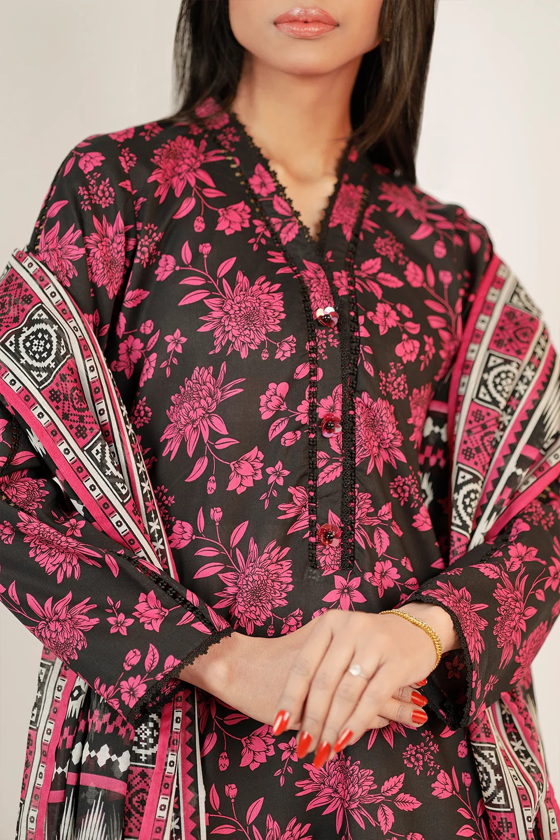 Saya Digital Printed Lawn 3 piece Unstitched Dress - U01-25033-05A