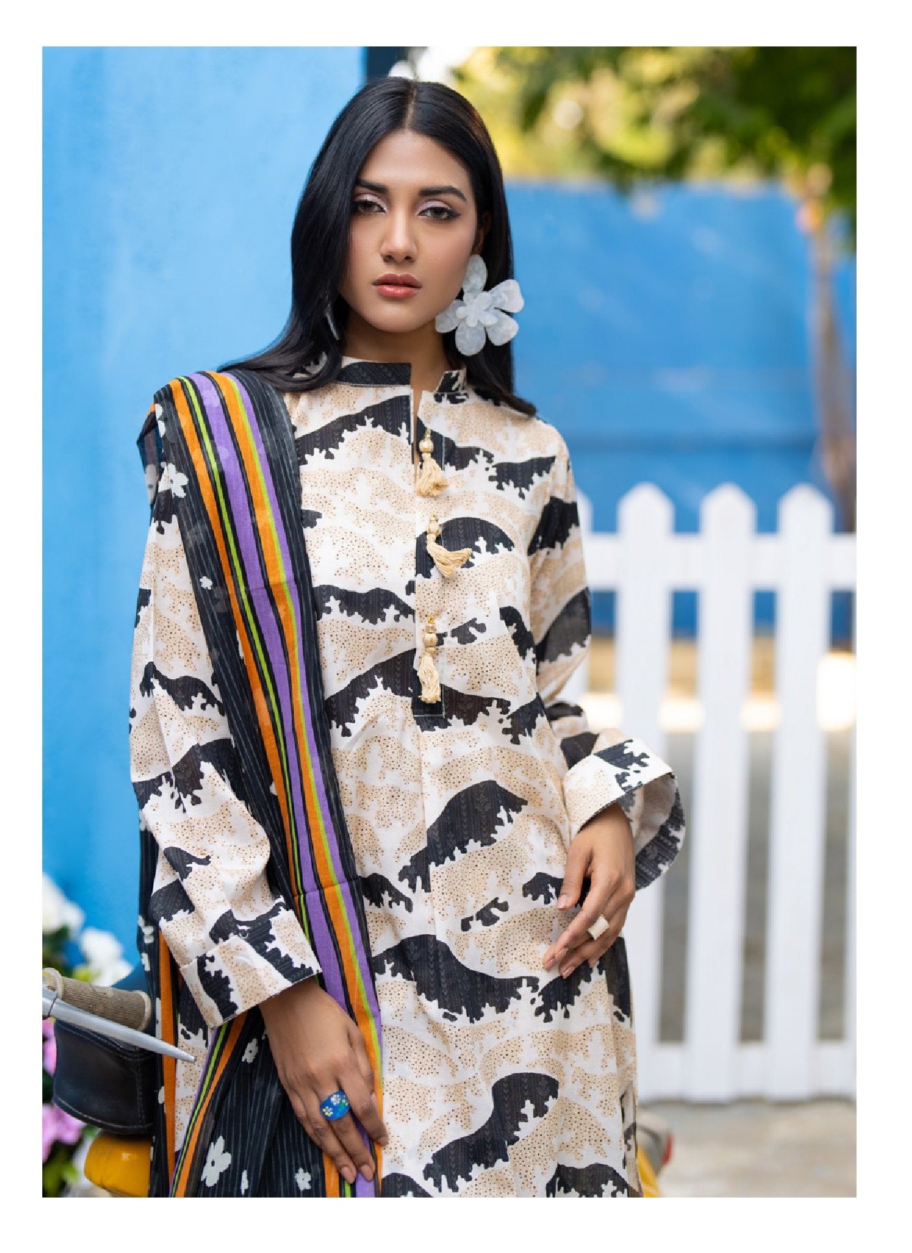 Salina by Regalia Textile Printed Lawn 3 Piece Unstitched Dress - RSPL-06 Summer Collection