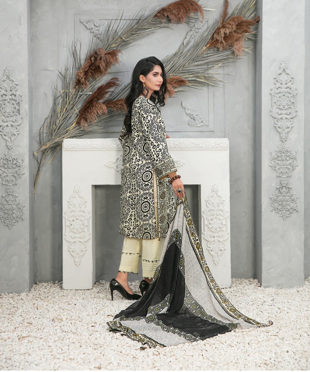 Devina by Tawakkal Embroidered Lawn Dress 3 Piece Unstitched - D-8747