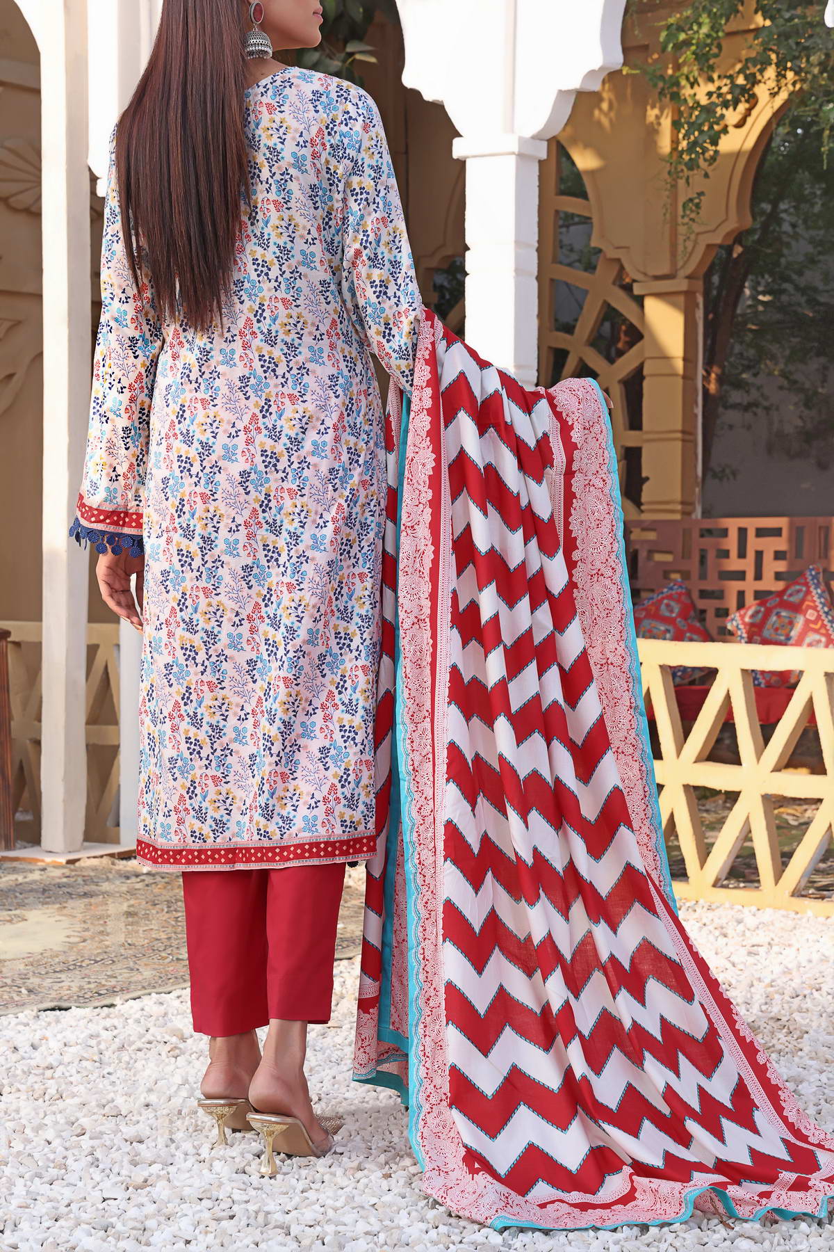 VS Signature Printed Lawn Suits Unstitched 3 Piece VS23-D901-B