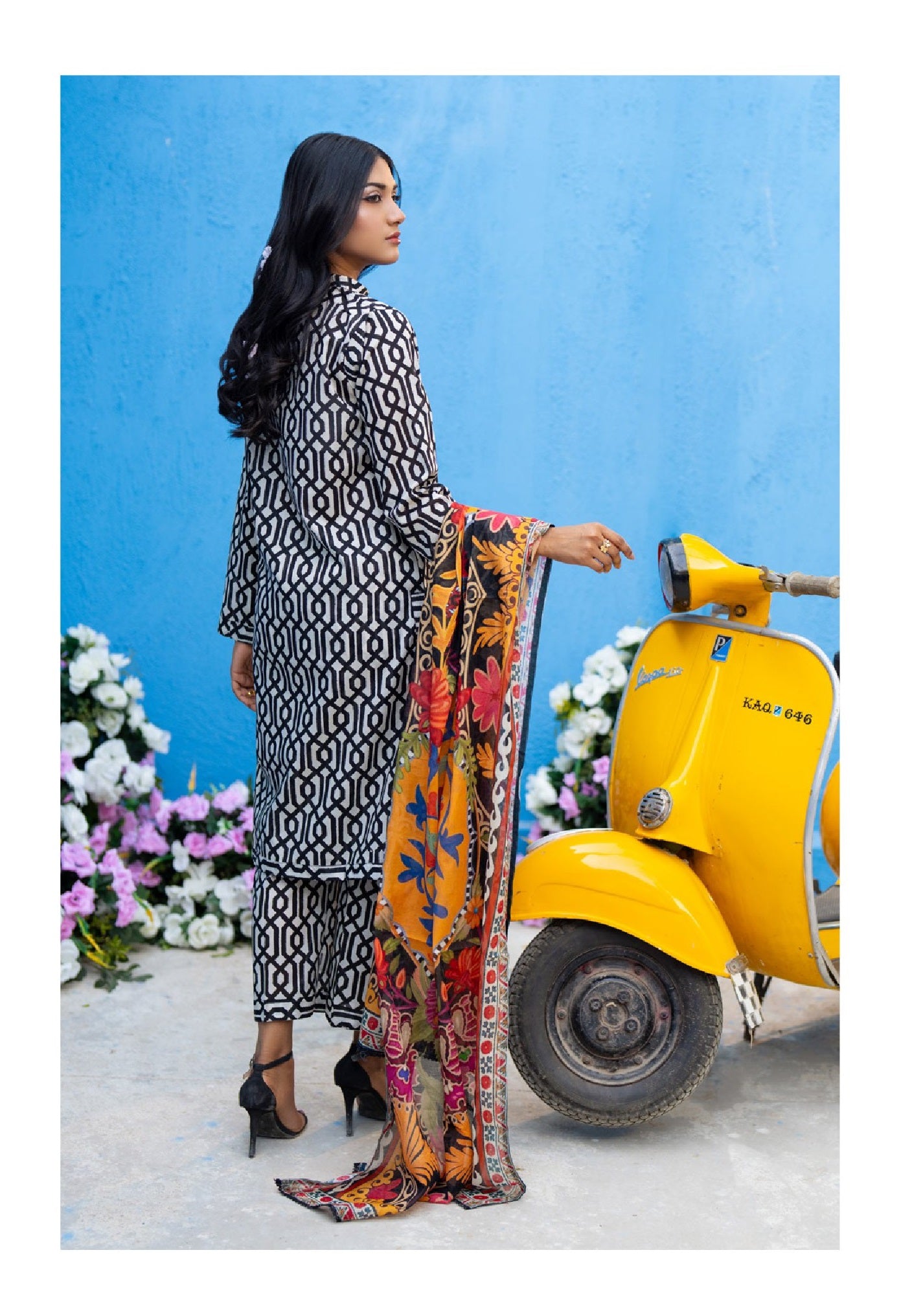 Salina by Regalia Textile Printed Lawn 3 Piece Unstitched Dress - RSPL-09 Summer Collection