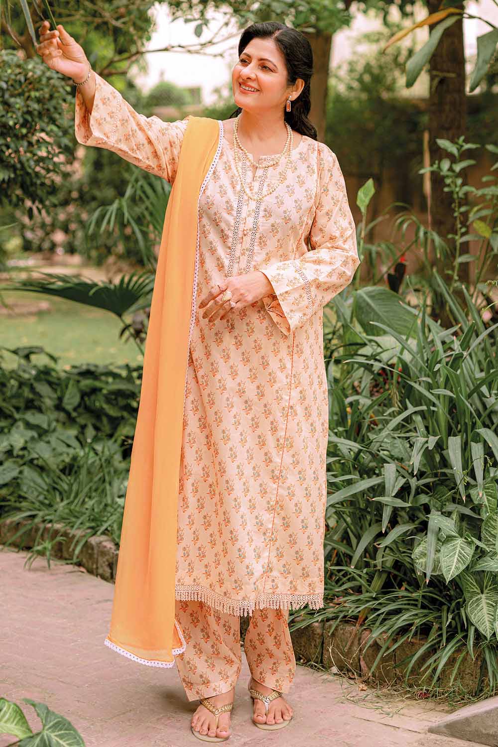 Gul Ahmed Digital Printed Lawn 01 Piece Unstitched Shirt SL-32032