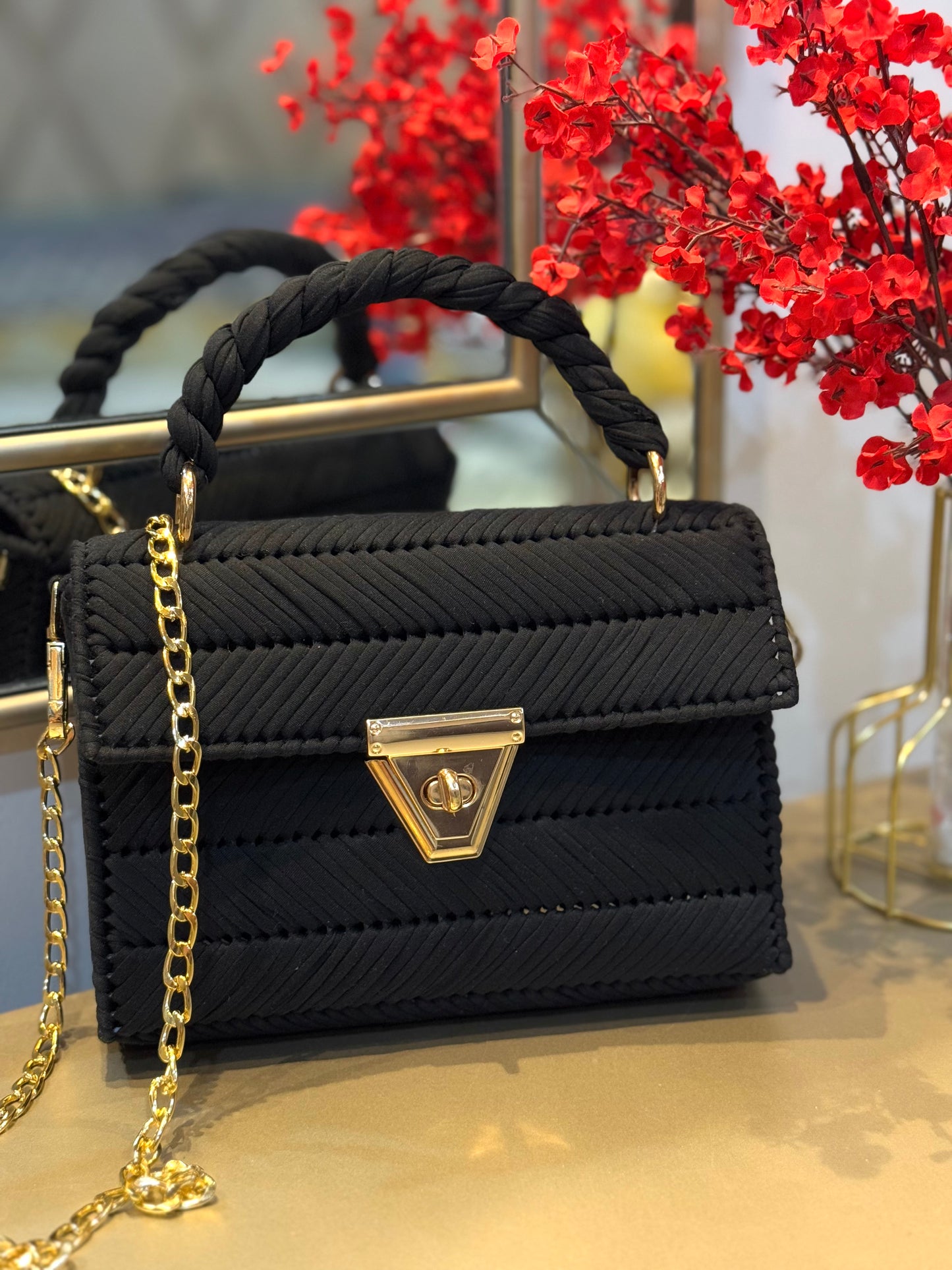 Crocheted T-Shirt Yarn Hand Bag - Black