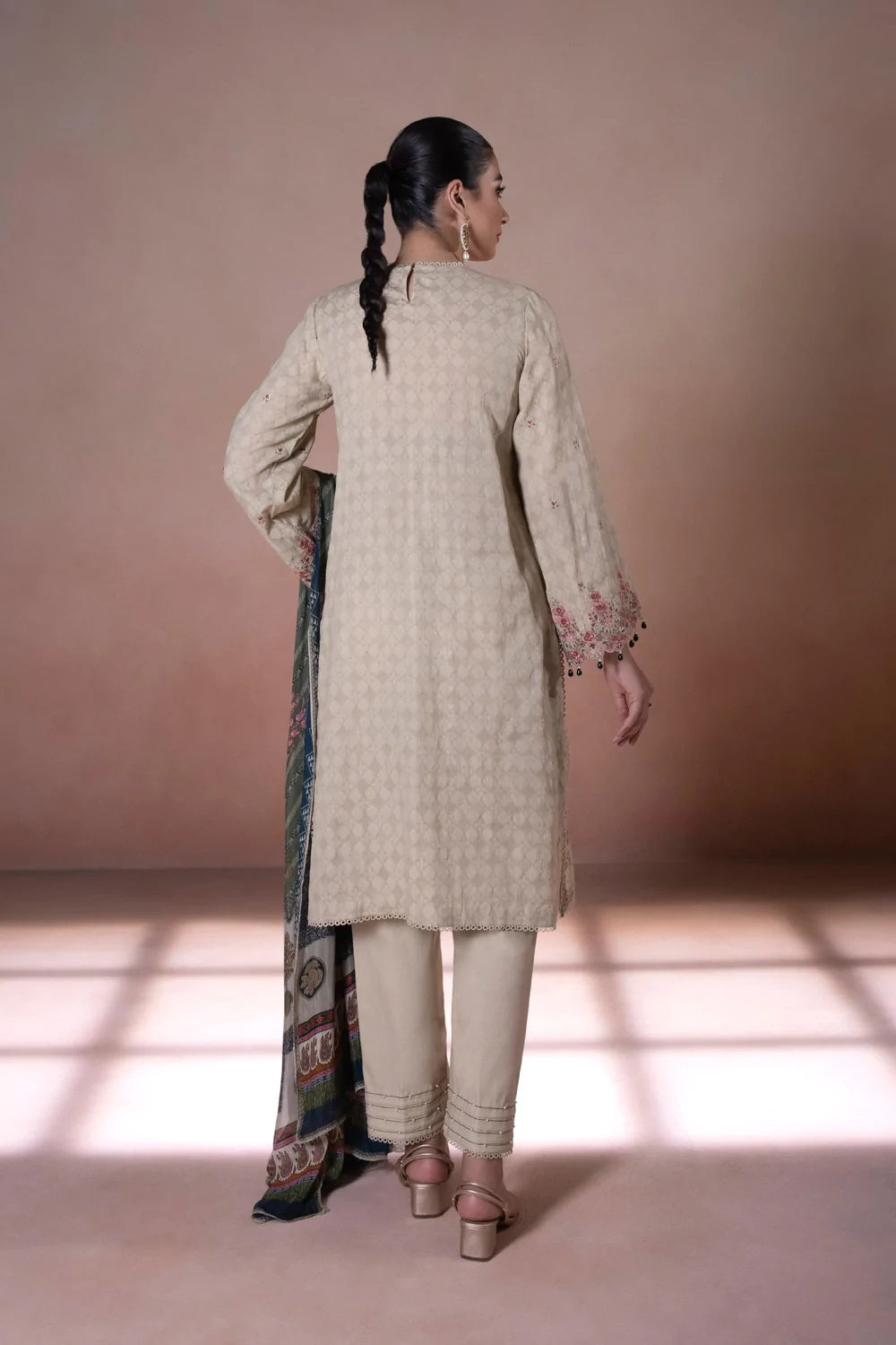 Sapphire Intermix Embroidered Jacquard Unstitched 3 Piece Suit U3E-SG22V5-8