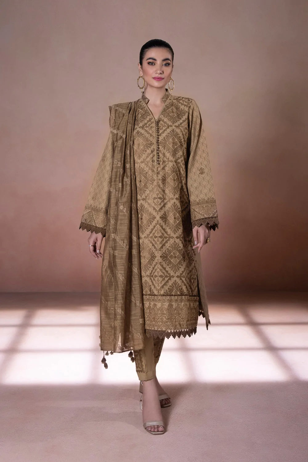 Sapphire Intermix Embroidered Jacquard Unstitched 3 Piece Suit U3E-SG22V5-9