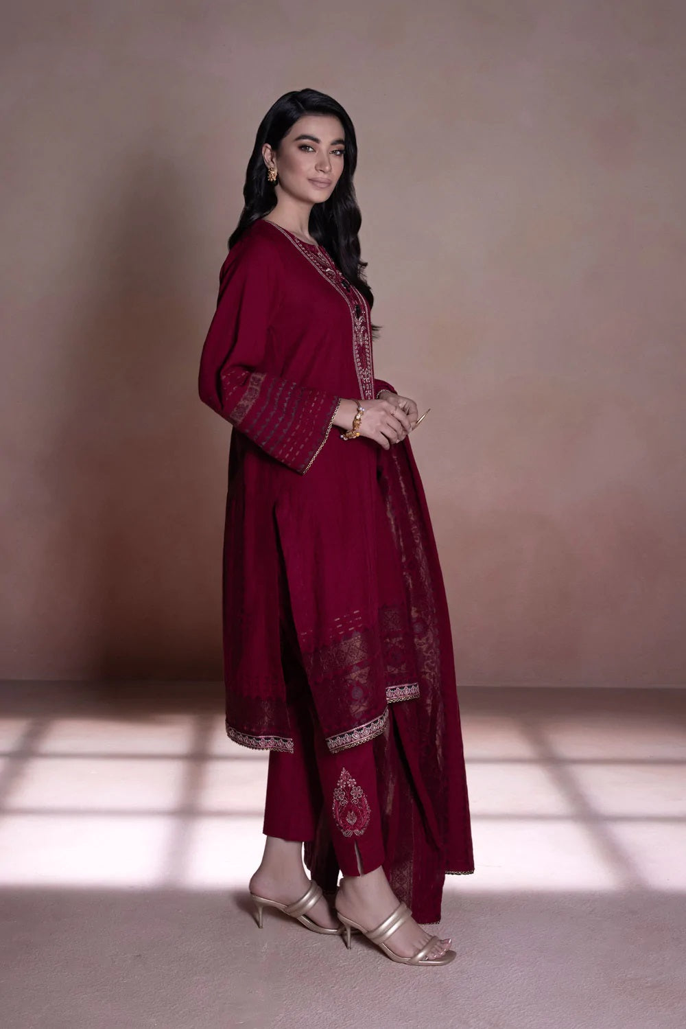 Sapphire Intermix Embroidered Jacquard Unstitched 3 Piece Suit U3E-CL22V5-22