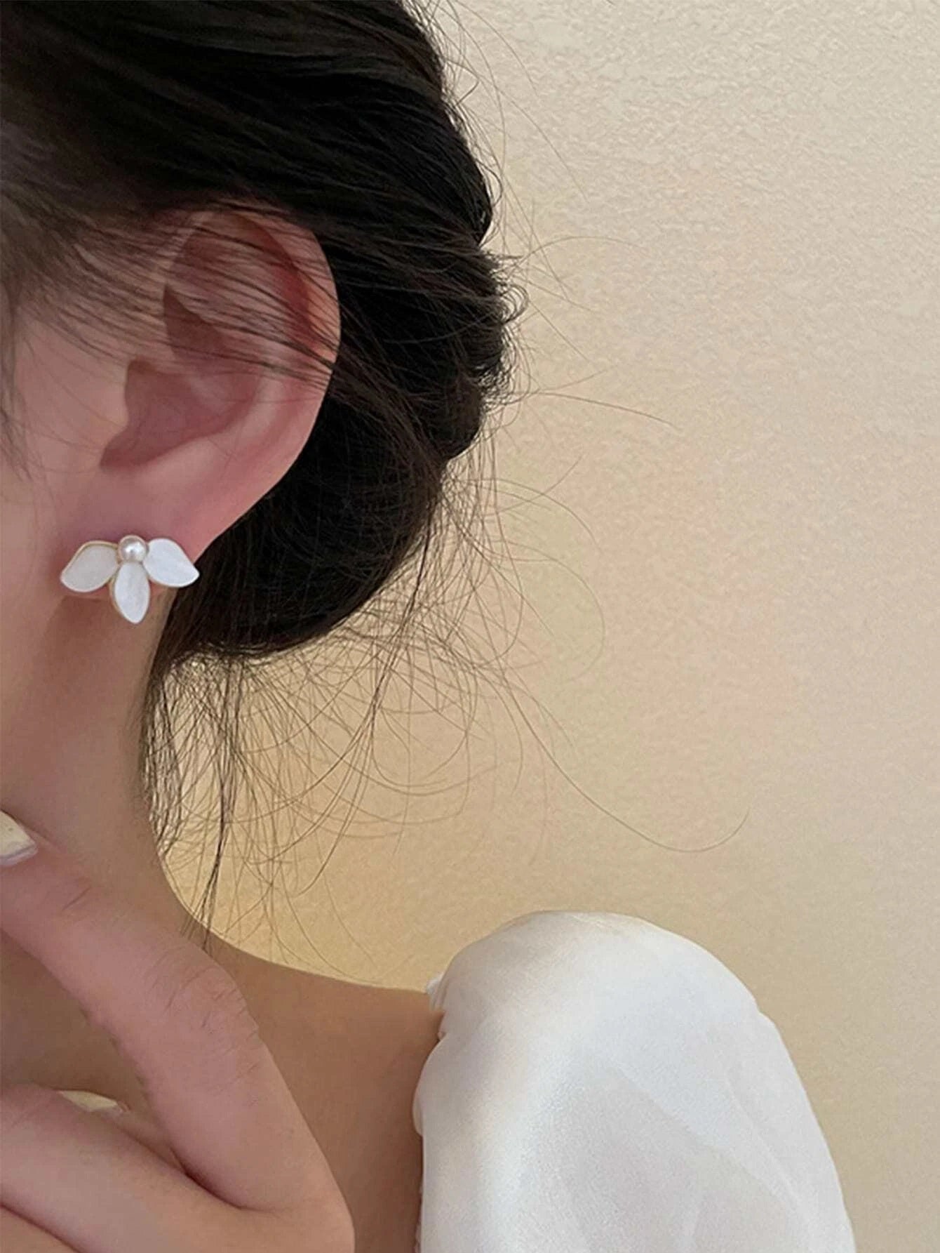 Faux Pearl Earrings - HDJ 126