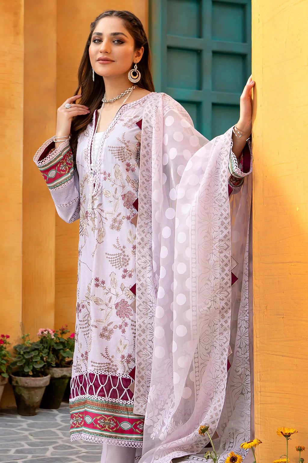Jahanara Embroidered Lawn Suits Unstitched 3 Piece J16-12 Lavendar