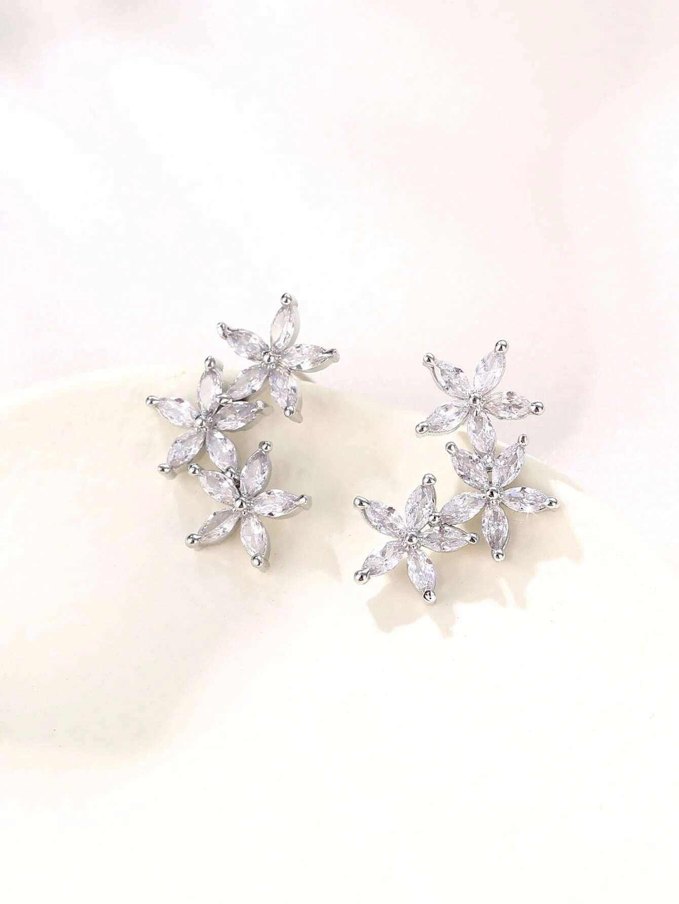 Zircon Flower Stud Earrings - HDJ 142