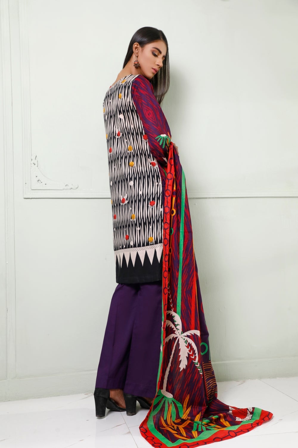 Ittehad Crystal Printed Lawn Unstitched 3 Piece Suit - LF-CL-21116-A-Summer Collection