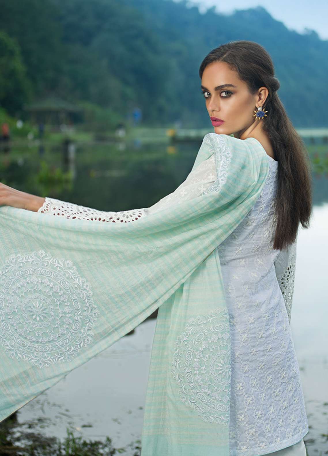 Zainab Chottani Embroidered Chikankari Lawn Unstitched 3 Piece Suit - 2b Mehr
