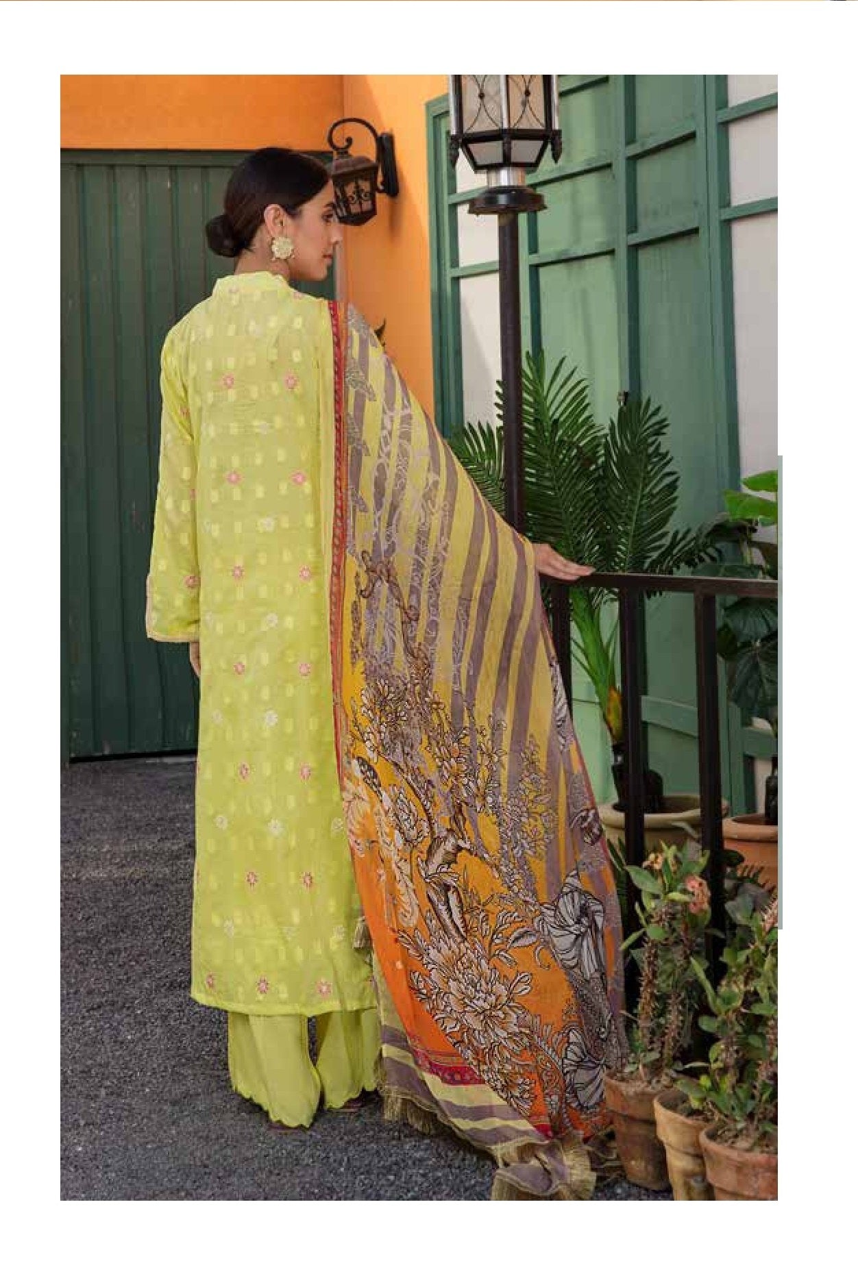 Dastan Embroidered Lawn Unstitched 3 Piece Suit - D05