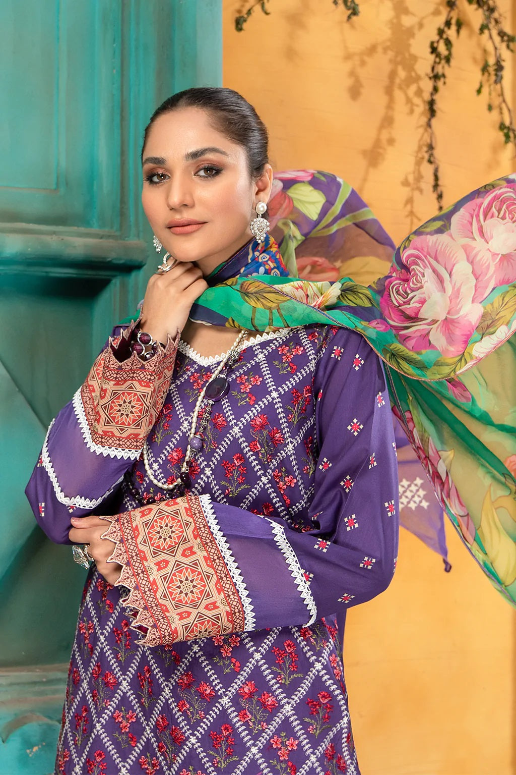 Jahanara Embroidered Lawn Suits Unstitched 3 Piece J16-09 Indigo