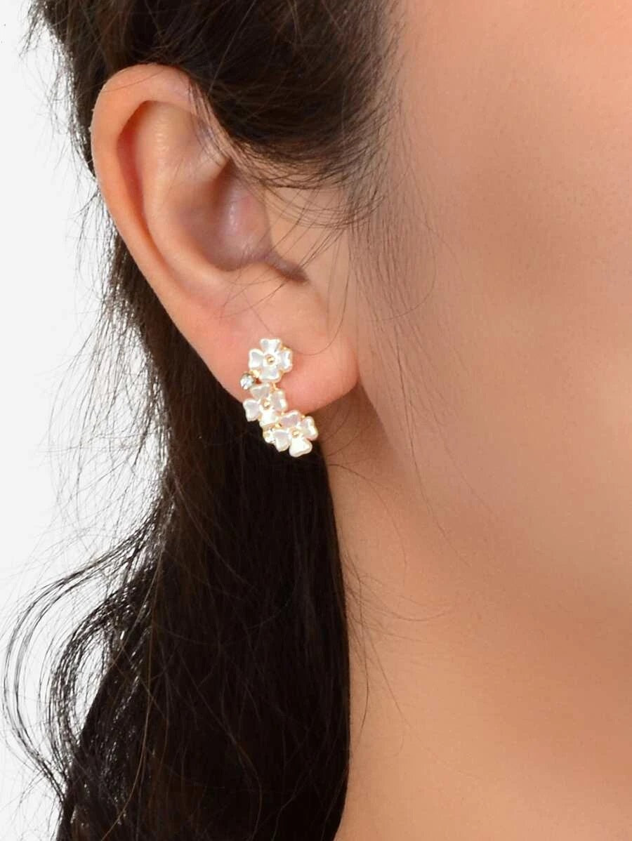 Rhinestone & Flower Style Stud Earrings - HDJ 042
