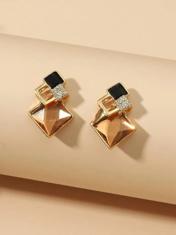 Stylish Geometric Design Earrings - HDJ 010