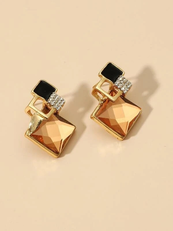 Stylish Geometric Design Earrings - HDJ 010