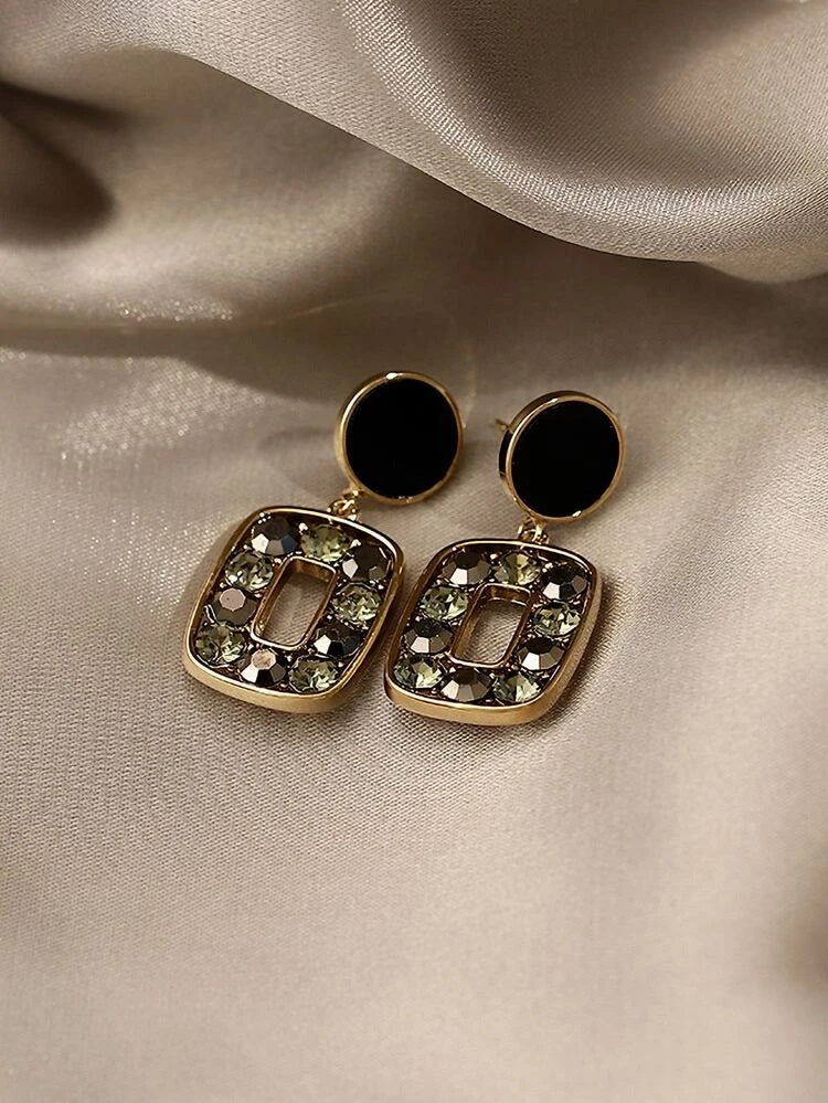 Stylish Drop Earrings - HDJ 006
