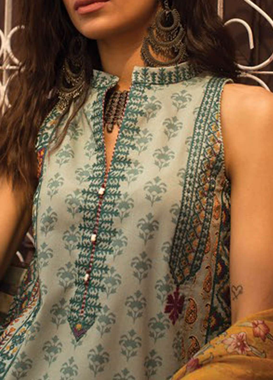 Zara Shahjahan Luxury Embroidered Lawn Unstitched 3 Piece Suit - KOEL B