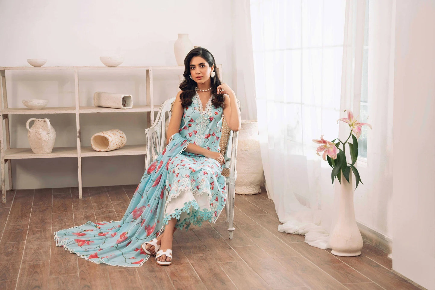 Sable Vogue Embroidered Lawn Suits Unstitched 3 Piece - SAL-01-23-V1