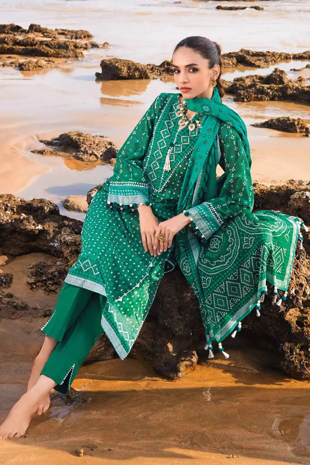 Gul Ahmed Digital Printed Chunri Lawn Unstitched 3 Piece Suit CL-22051A