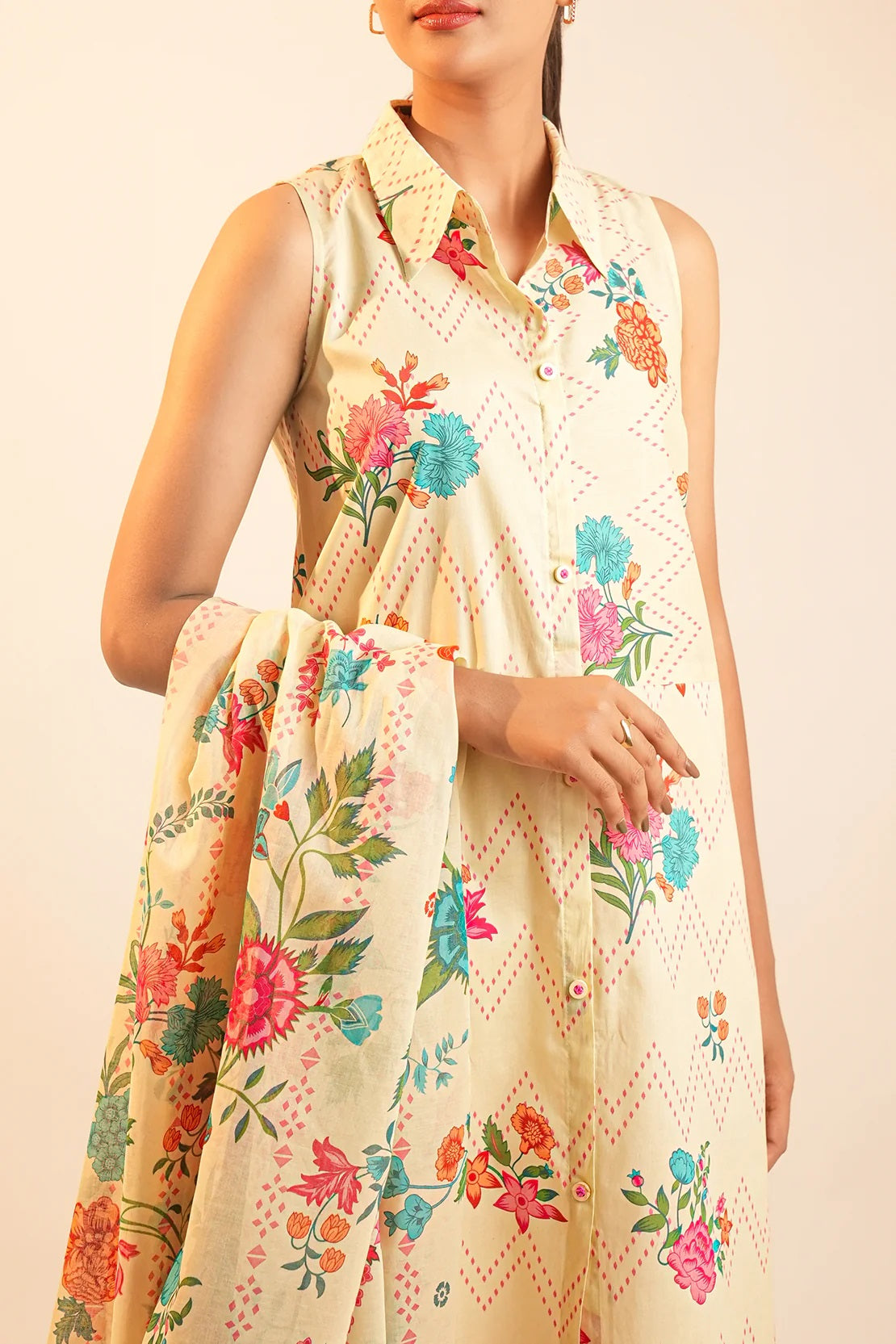 Saya Digital Printed Lawn 2 piece Unstitched Dress - U06-25065-6A