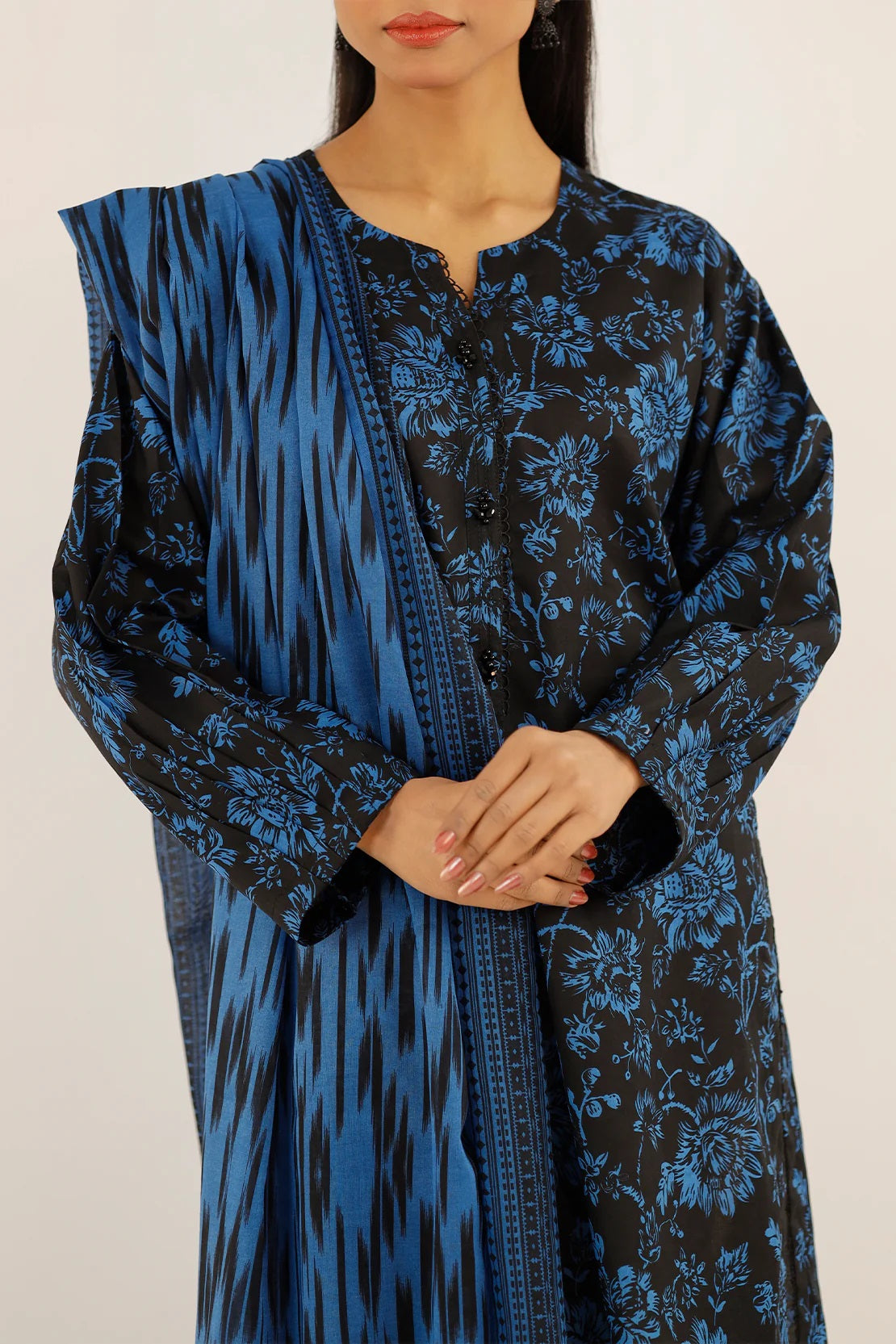 Saya Digital Printed Lawn 3 piece Unstitched Dress - U01-25033-02B