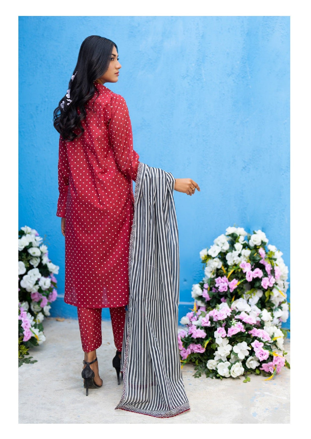 Salina by Regalia Textile Printed Lawn 3 Piece Unstitched Dress - RSPL-02 Summer Collection