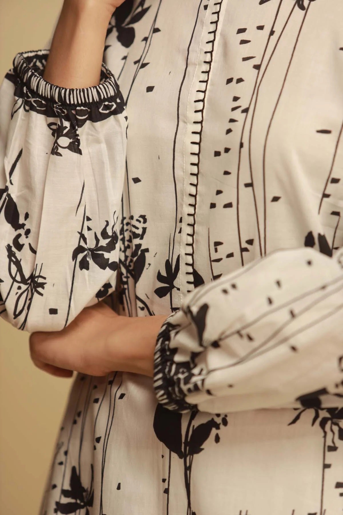 Sahar Printed Lawn Suits Unstitched 3 Piece SBW-23-02 - Summer Collection