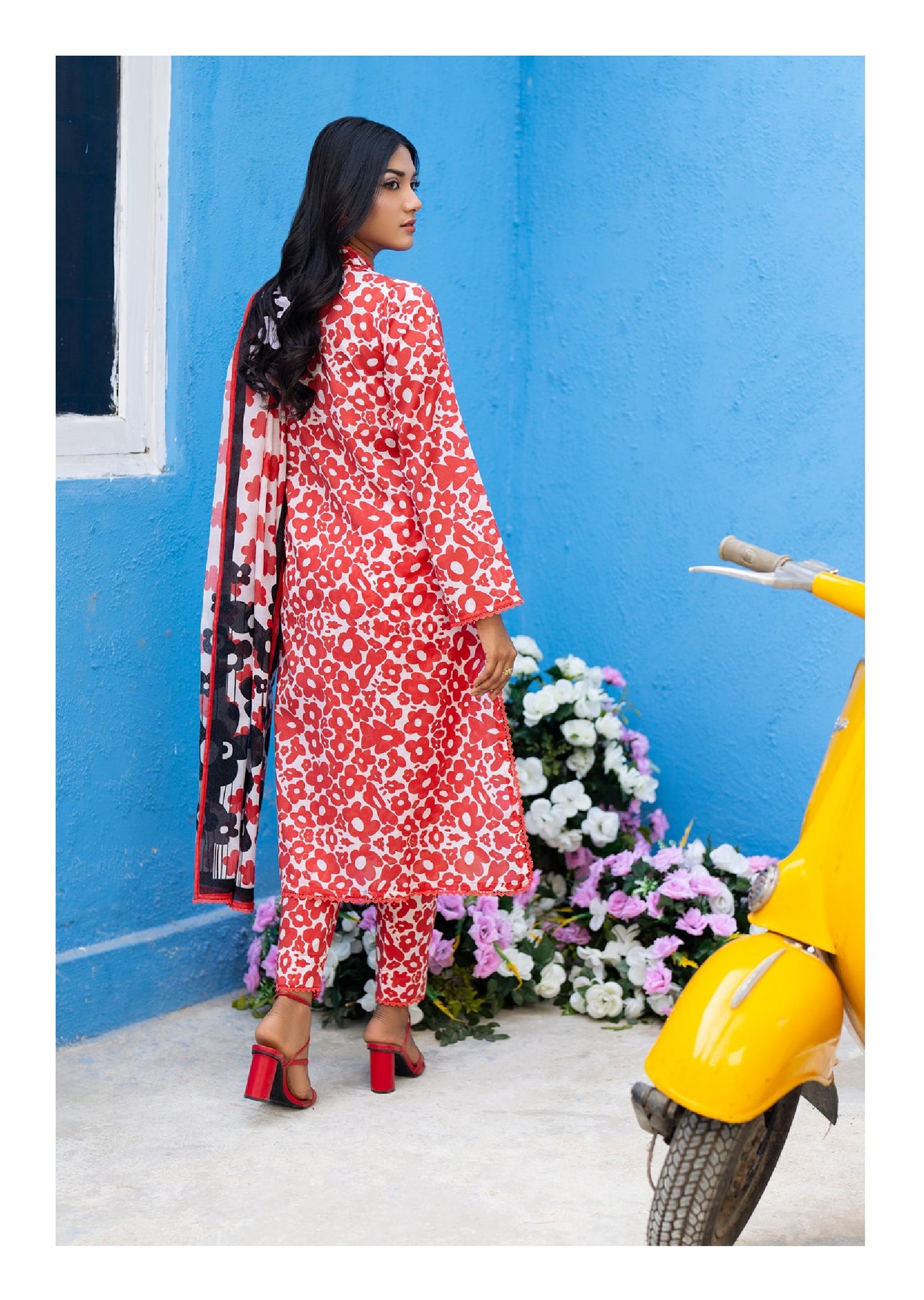 Salina by Regalia Textile Printed Lawn 3 Piece Unstitched Dress - RSPL-03 Summer Collection