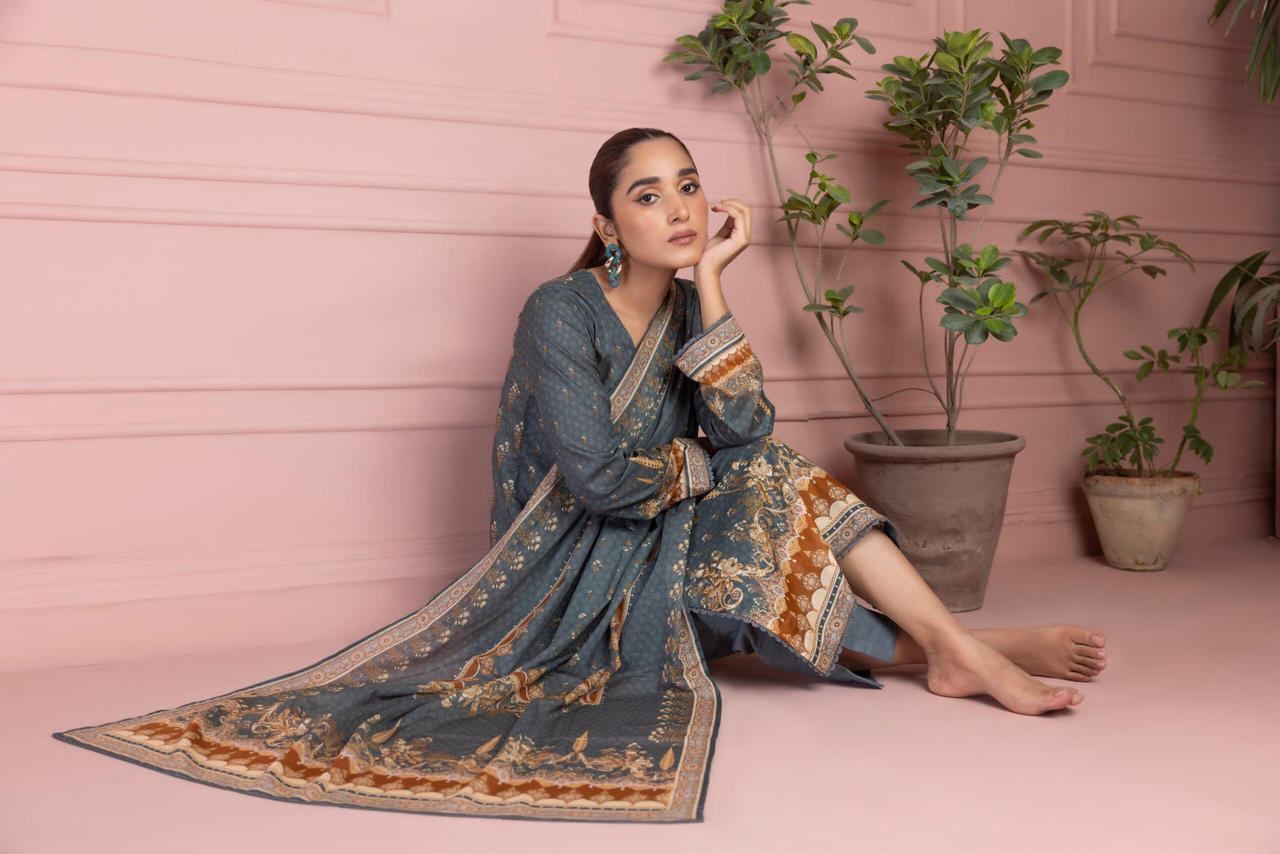 Salina By Regalia Textiles Printed Lawn Suits Unstitched 3 Piece SPL1123-04