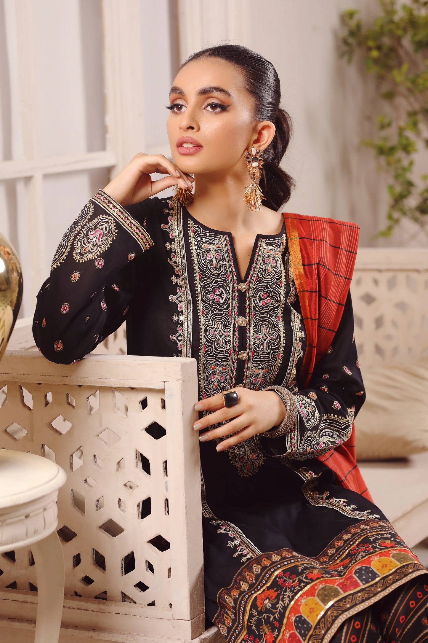 LSM Embroidered Lawn Suits Unstitched 3 Piece LSM SG-5023 - Summer Collection