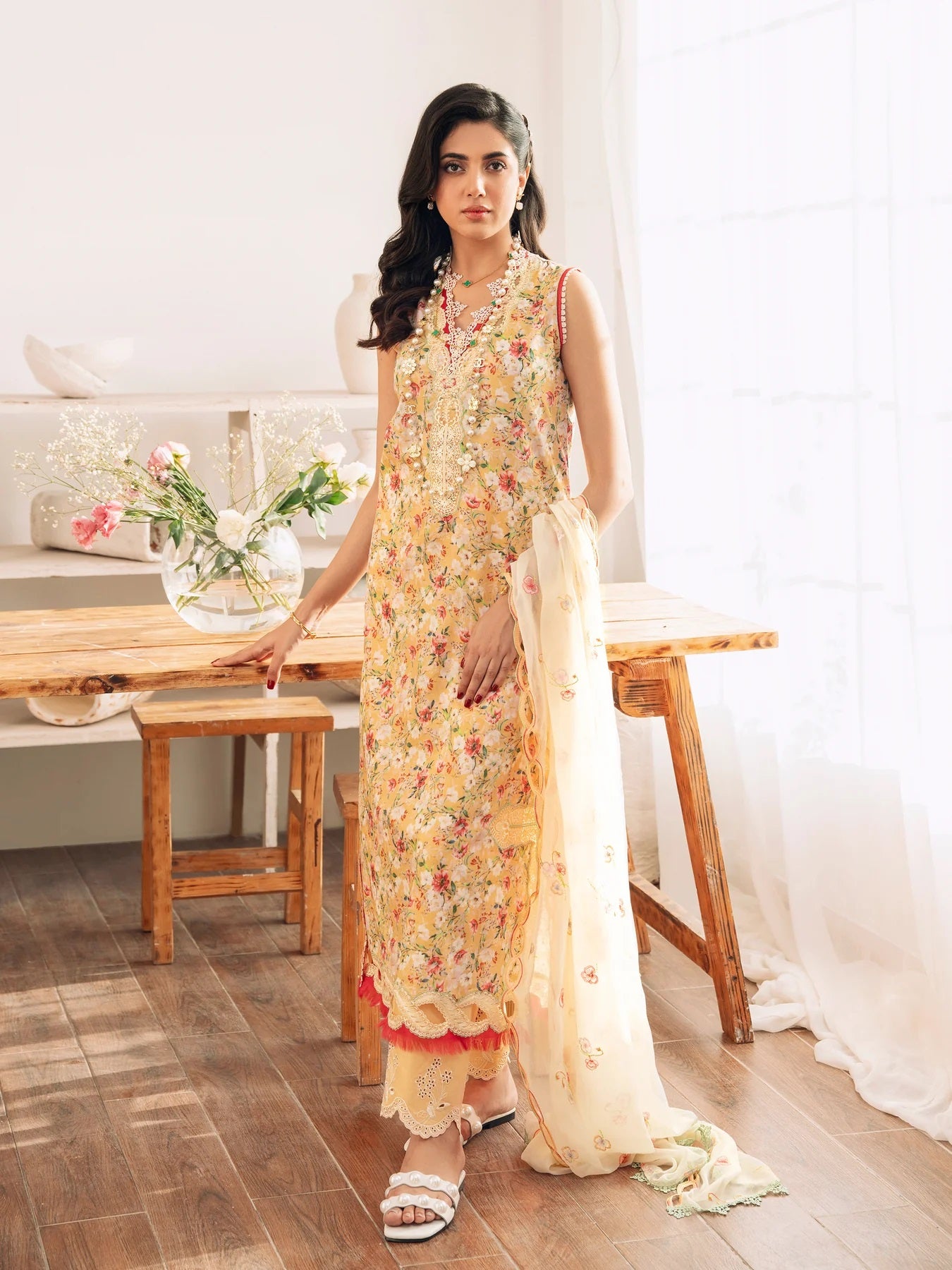 Sable Vogue Embroidered Lawn Suits Unstitched 3 Piece - SAL-06-23-V1