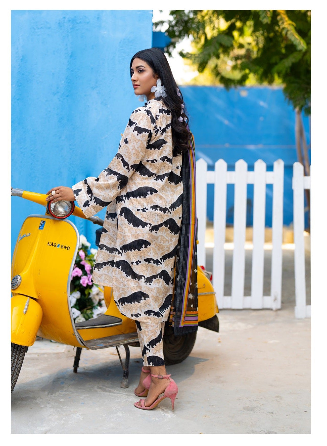 Salina by Regalia Textile Printed Lawn 3 Piece Unstitched Dress - RSPL-06 Summer Collection