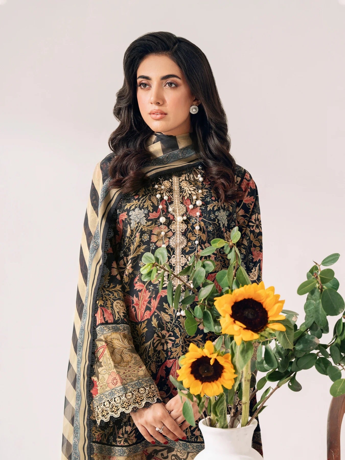 Sable Vogue Embroidered Lawn Suits Unstitched 3 Piece - SAL-07-23-V1