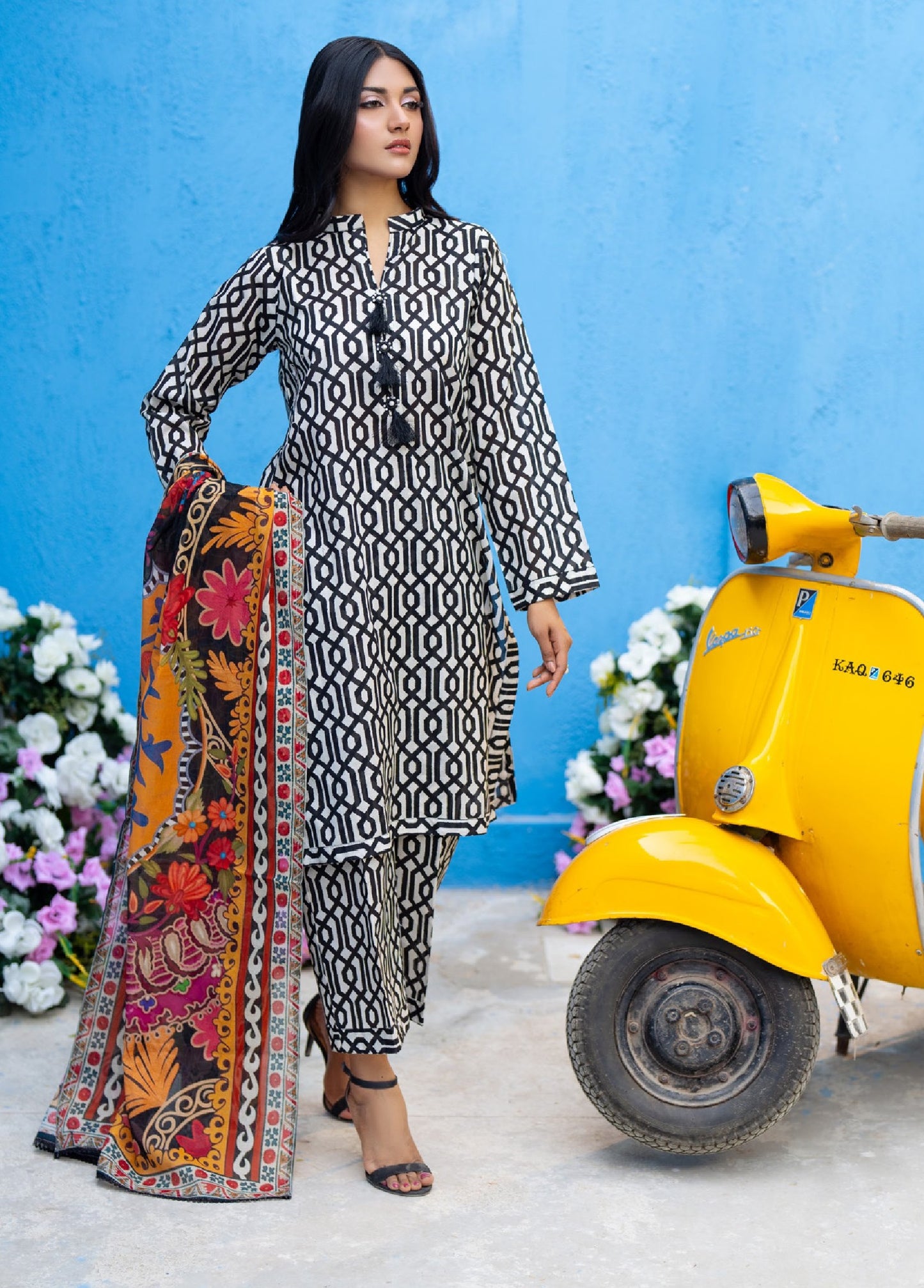 Salina by Regalia Textile Printed Lawn 3 Piece Unstitched Dress - RSPL-09 Summer Collection