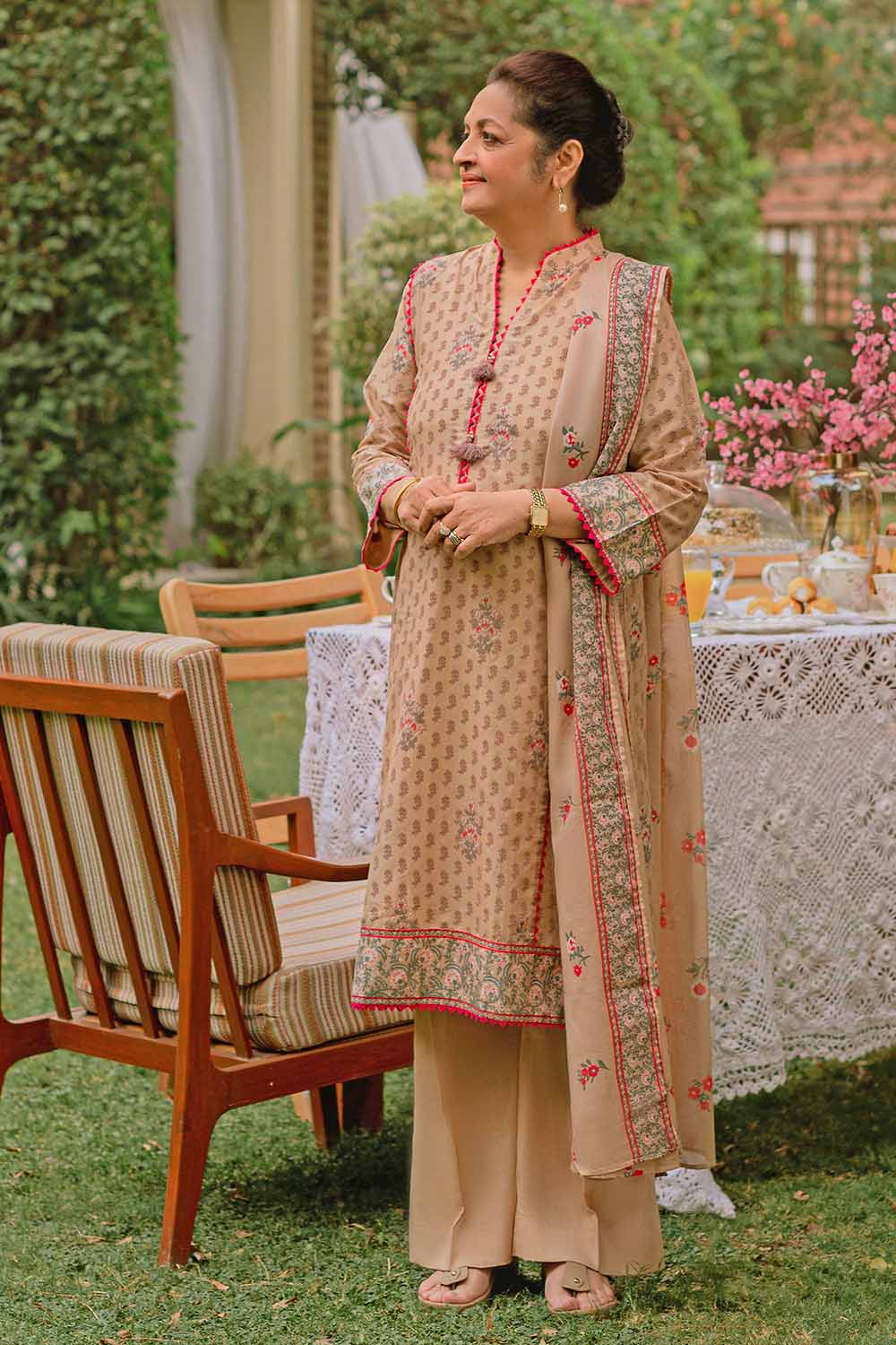 Gul Ahmed Printed Lawn 3 Piece Unstitched Dress - CL-22228-B