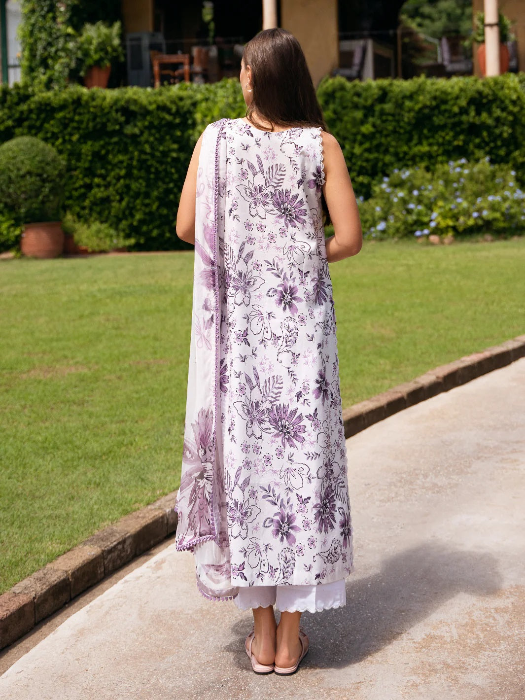 Secret Garden by Izel Embroidered Lawn 3pc Unstitched Dress - GLC-2422 Gardenia