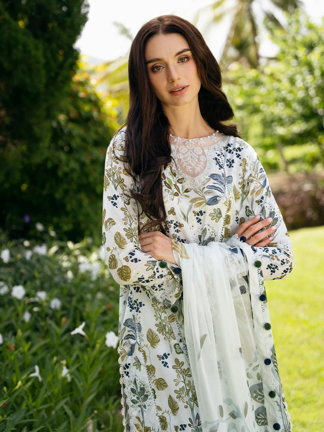 Secret Garden by Izel Embroidered Lawn 3pc Unstitched Dress - GLC-2423 Crys