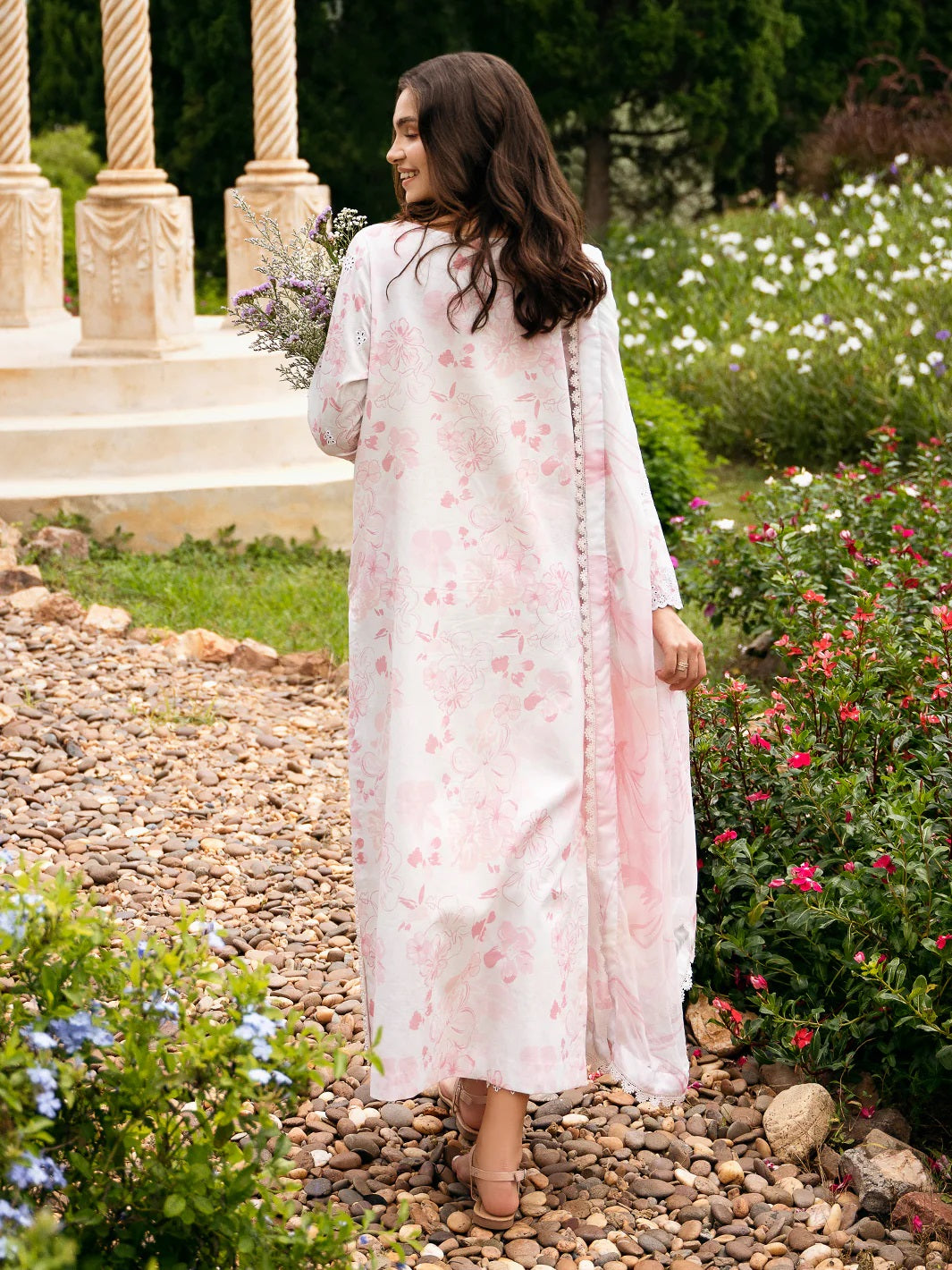 Secret Garden by Izel Embroidered Lawn 3pc Unstitched Dress - GLC-2426 Kerria