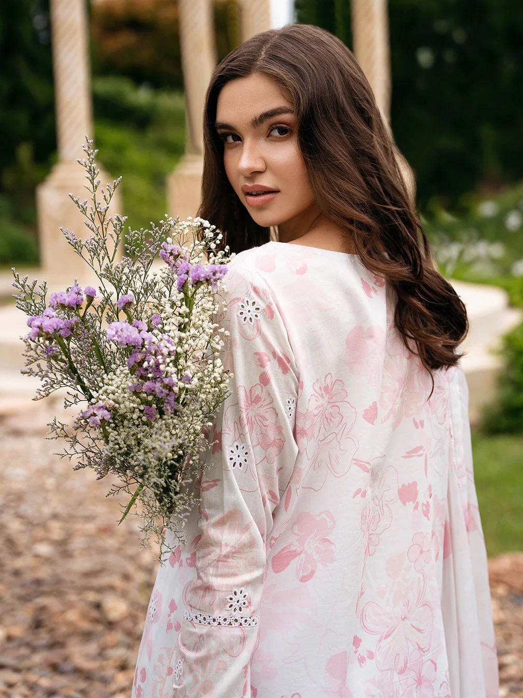 Secret Garden by Izel Embroidered Lawn 3pc Unstitched Dress - GLC-2426 Kerria