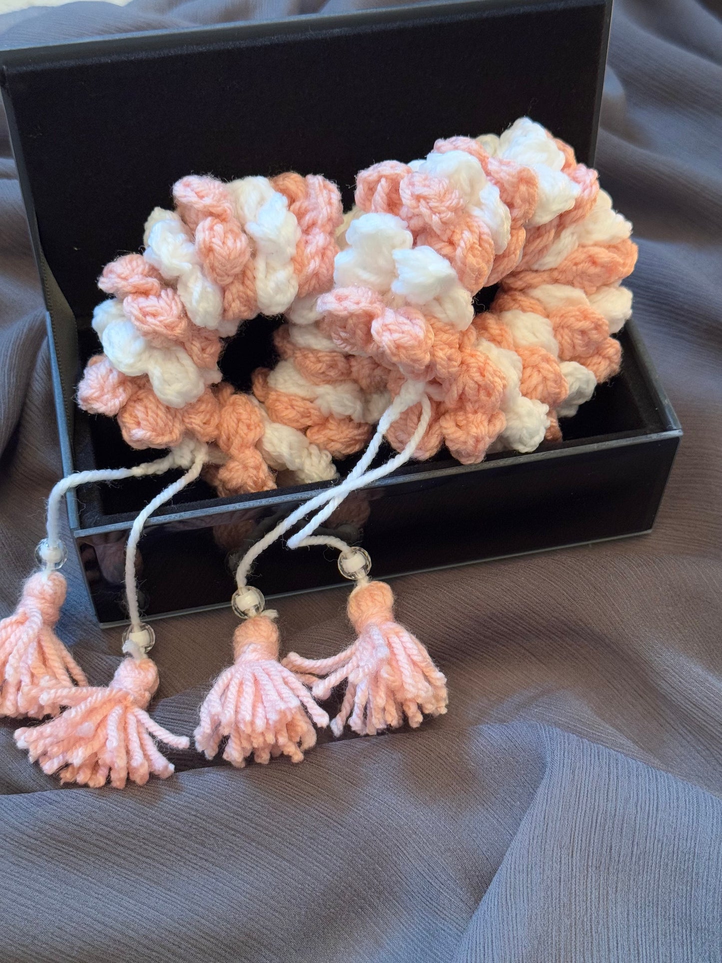 Crochet Jasmine Gajra- Pink & White