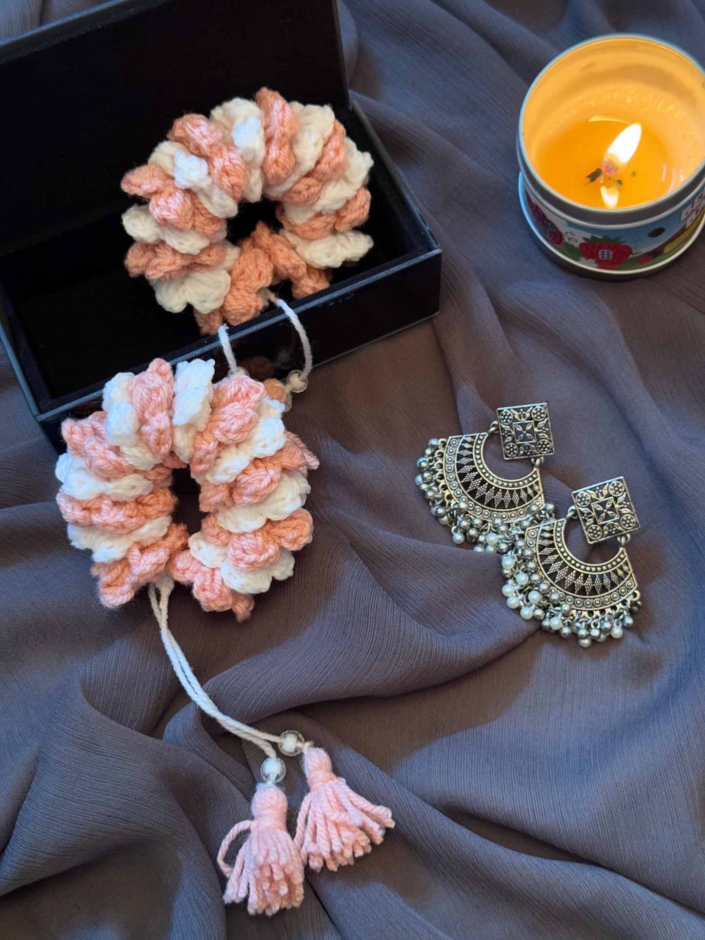 Crochet Jasmine Gajra- Pink & White
